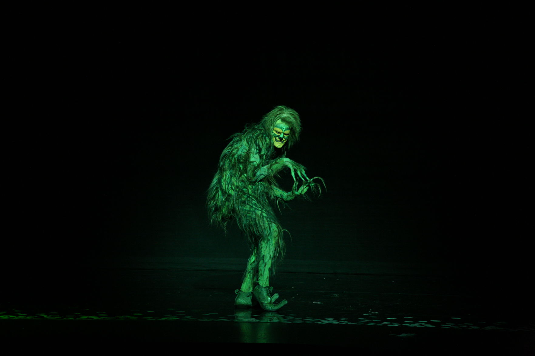 Sneaky Grinch.JPG